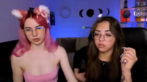 Snapshot of kiki_swan chatting on July 9, 2026, 7:18 pm kiki_swan online show from July 9, 2026, 7:18 pm