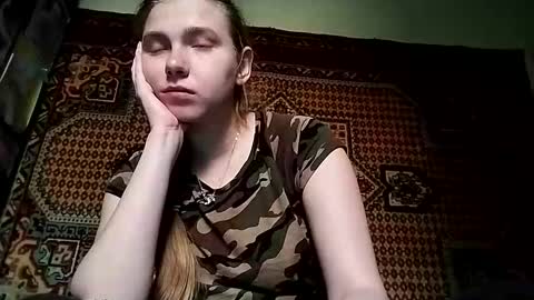 Snapshot of kikibang_ chatting on November 12, 2025, 8:37 am kikibang_ online show from November 12, 2025, 8:37 am