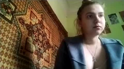 Snapshot of kikibang_ chatting on December 1, 2025, 8:19 am kikibang_ online show from December 1, 2025, 8:19 am