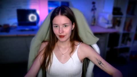 Snapshot of kikies_ chatting on December 4, 2024, 7:23 pm Mika and Miranda online show from December 4, 2024, 7:23 pm