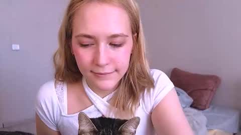 kikikarma online show from March 6, 2026, 2:02 pm