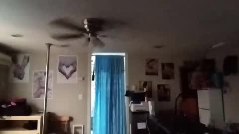 Snapshot of kikilovespartylights chatting on January 17, 2025, 4:57 pm kikilovespartylights online show from January 17, 2025, 4:57 pm