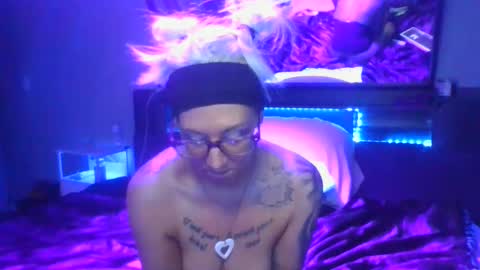 Snapshot of kikilovespartylights chatting on February 18, 2025, 12:06 pm kikilovespartylights online show from February 18, 2025, 12:06 pm