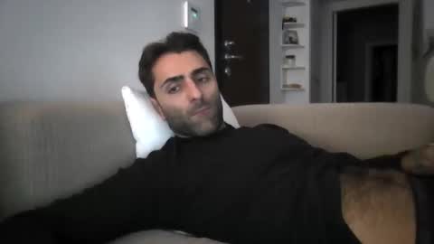 kikkus01 online show from November 21, 2025, 2:16 pm