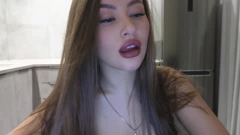 EvaAnna online show from December 14, 2024, 9:24 pm