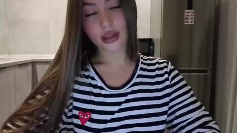 EvaAnna online show from January 12, 2026, 8:25 pm