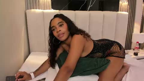 Snapshot of kilyegomez1 chatting on July 3, 2026, 4:57 pm SHURI LUX online show from July 3, 2026, 4:57 pm