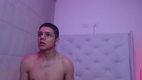 Snapshot of kim69_and_noah chatting on December 1, 2025, 5:45 am cherry online show from December 1, 2025, 5:45 am