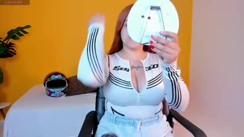 Snapshot of kim_brown_ chatting on May 14, 2026, 12:01 pm Kim online show from May 14, 2026, 12:01 pm