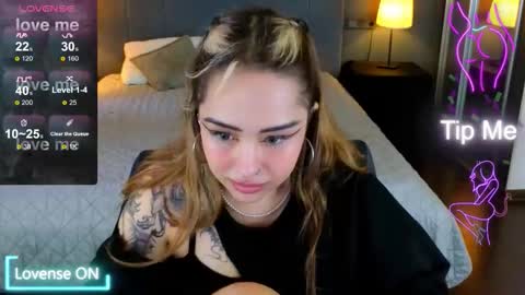 Kim online show from November 4, 2025, 10:14 am