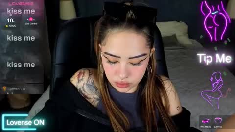 Kim online show from November 28, 2025, 10:01 pm