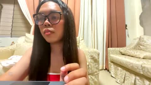 Snapshot of kim_kyile chatting on April 7, 2026, 1:00 pm KYLIE online show from April 7, 2026, 1:00 pm