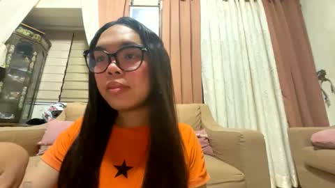 Snapshot of kim_kyile chatting on April 16, 2026, 2:29 pm KYLIE online show from April 16, 2026, 2:29 pm