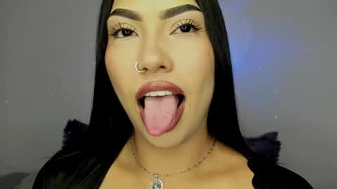 Snapshot of kim_mouth17 chatting on May 21, 2026, 5:36 am kim_mouth17 online show from May 21, 2026, 5:36 am