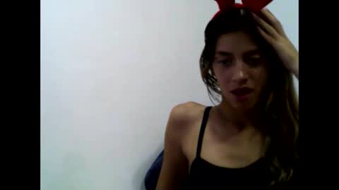 Snapshot of kim_xx09 chatting on December 3, 2025, 4:31 am YENCYYY online show from December 3, 2025, 4:31 am