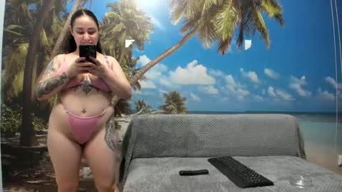 Snapshot of kimberd33 chatting on November 14, 2025, 2:27 pm Kimmy online show from November 14, 2025, 2:27 pm