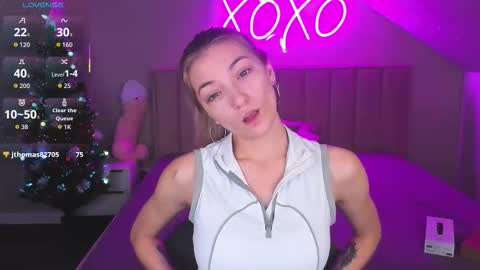 Snapshot of kimberlly_smith chatting on December 19, 2025, 11:45 pm kimberlly_smith online show from December 19, 2025, 11:45 pm