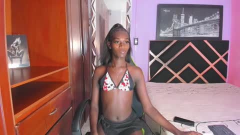 Snapshot of kimberly_ebonny chatting on November 2, 2025, 1:35 pm kimberly_ebonny online show from November 2, 2025, 1:35 pm