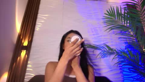 kimberly gonzalez online show from November 4, 2025, 7:24 pm