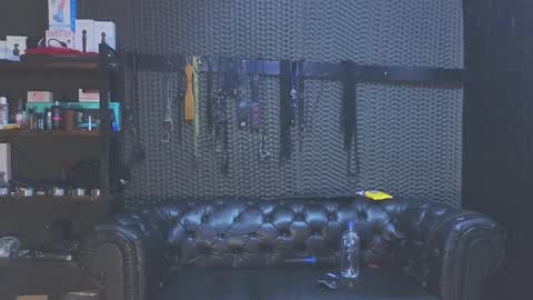  KIMBERLY SWAN  online show from January 7, 2025, 9:03 pm