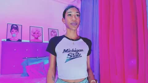 Your Queen KIM online show from January 20, 2025, 5:26 am