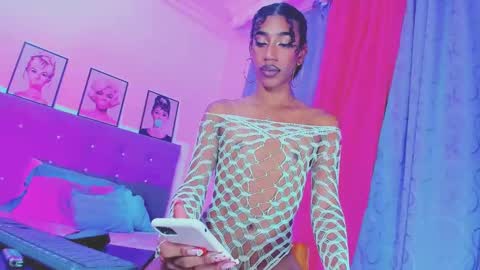 Your Queen KIM online show from January 30, 2025, 1:55 am