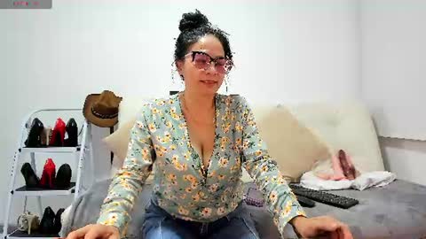 Kimberly online show from July 14, 2026, 12:35 am