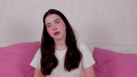 Snapshot of kimberlybond chatting on December 15, 2025, 8:35 pm KimberlyBond online show from December 15, 2025, 8:35 pm