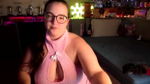 kimberlycaprice online show from May 18, 2026, 8:09 am