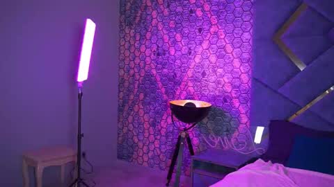 Kim online show from March 24, 2026, 2:11 pm