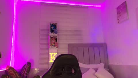 KimGeorgia online show from October 23, 2025, 1:27 am