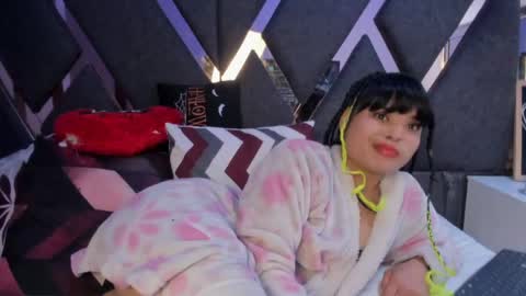 Kimy online show from April 25, 2026, 5:10 pm