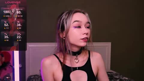 Kimiko online show from November 16, 2025, 6:24 pm