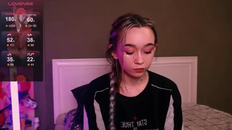 Kimiko online show from December 15, 2025, 3:05 pm