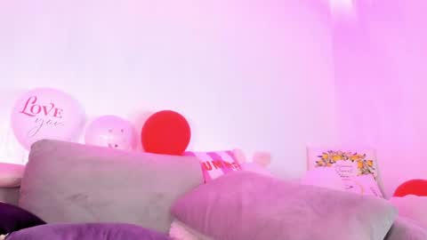 Natalie online show from April 20, 2026, 4:04 am