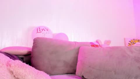 Natalie online show from April 28, 2026, 3:11 am