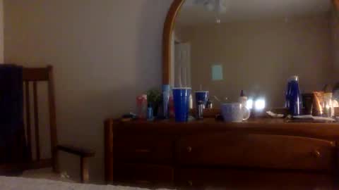 kimkreemz online show from October 20, 2025, 2:56 am