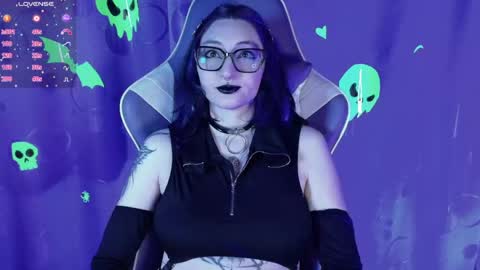 Kim Lennox online show from April 15, 2026, 12:12 pm