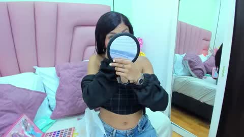 kimluna1 online show from December 21, 2025, 3:13 am