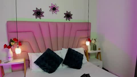 kimluna1 online show from February 4, 2026, 3:12 am