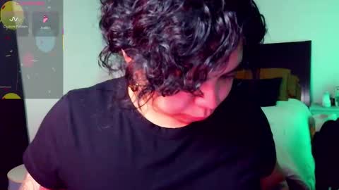 Kimmi online show from November 16, 2025, 2:39 am