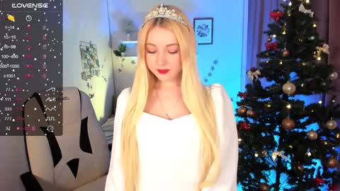 Snapshot of kimmie_shine chatting on December 24, 2024, 2:01 pm Your Kimmie follow me online show from December 24, 2024, 2:01 pm