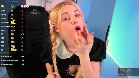 Snapshot of kimmie_shine chatting on February 19, 2025, 5:27 pm Your Kimmie follow me online show from February 19, 2025, 5:27 pm