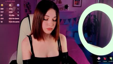 Snapshot of kimmie_shine chatting on September 24, 2025, 9:01 am Your Kimmie follow me online show from September 24, 2025, 9:01 am