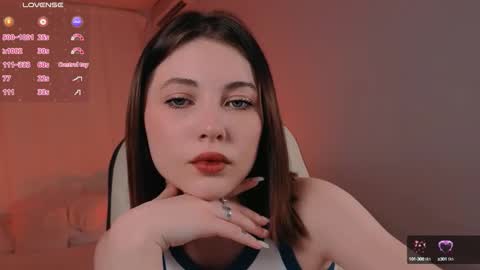 Snapshot of kimmie_shine chatting on October 12, 2025, 1:43 pm Your Kimmie follow me online show from October 12, 2025, 1:43 pm