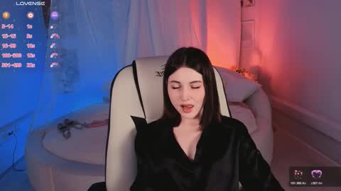 Snapshot of kimmie_shine chatting on November 3, 2025, 1:34 pm Your Kimmie follow me online show from November 3, 2025, 1:34 pm