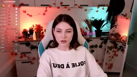 Snapshot of kimmie_shine chatting on November 6, 2025, 3:24 pm Your Kimmie follow me online show from November 6, 2025, 3:24 pm