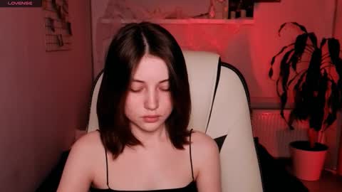 Snapshot of kimmie_shine chatting on November 8, 2025, 10:48 am Your Kimmie follow me online show from November 8, 2025, 10:48 am