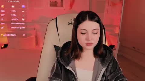 Snapshot of kimmie_shine chatting on November 11, 2025, 1:11 pm Your Kimmie follow me online show from November 11, 2025, 1:11 pm