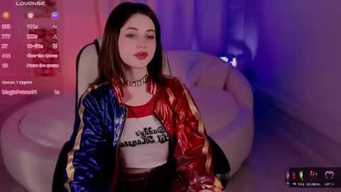 Snapshot of kimmie_shine chatting on November 21, 2025, 2:38 pm Your Kimmie follow me online show from November 21, 2025, 2:38 pm